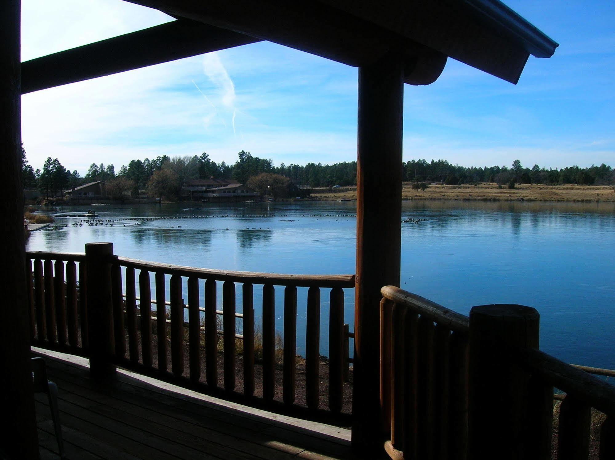 Lake Of The Woods Resort Lakeside Exterior photo