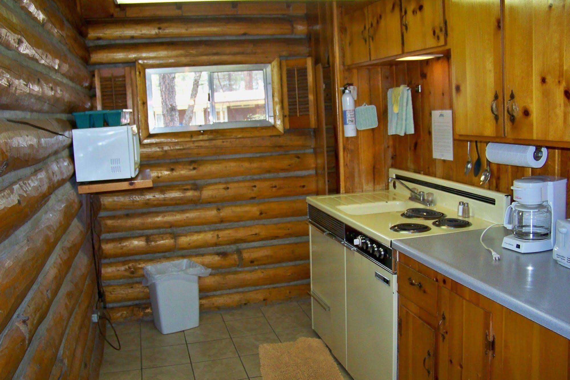 Lake Of The Woods Resort Lakeside Exterior photo